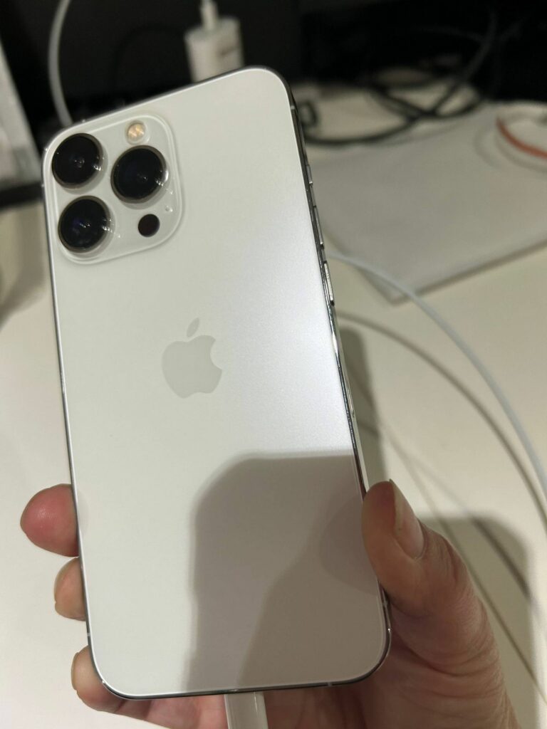 Après remplacement de la vitre arrière cassée